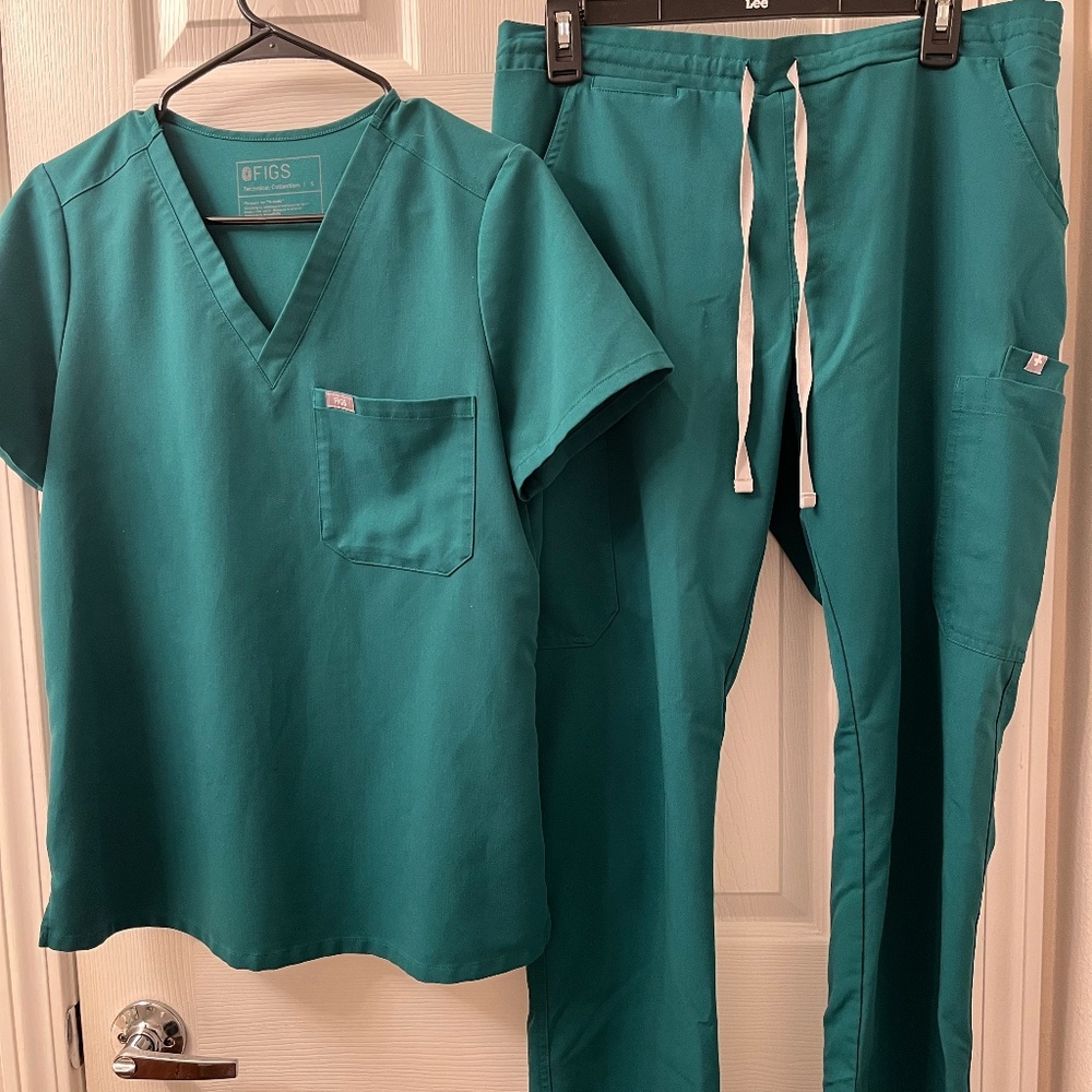 Figs Hunter Green Set, S Catarina top M yola pants - Picture 1 of 6